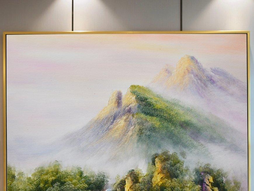 宋威龙名下2家企业为存续状态